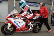 6440Carlos Checa marca su tercera superpole SBK 2011 en Assen