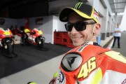 Valentino Rossi será imagen y diseñador de Oakley