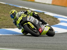 Andrea Iannone protagoniza otra remontada en Moto2 Estoril, pero se cae