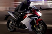 12188HONDA CBR600F C-ABS: Vuelve el mito