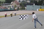 13556Los chicos del Bankia Aspar Team contentos con el triunfo de Faubel