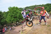 15385Toni Bou logra la victoria el primer día del Mundial de Trial en Japón