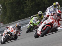 Héctor Barberá de menos a más en el GP República Checa