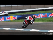 Casey Stoner invencible en la carrera de MotoGP en Indy con Pedrosa 2º y Spies 3º