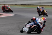 17177El Blusens by Paris Hilton tiene un fin de semana difícil en Misano