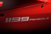 La Ducati 1199 Panigale viene con fuerza