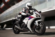 19568Lanzamiento oficial Honda CBR1000RR ’12 Fireblade