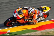 18743Casey Stoner marca la pole de MotoGP en Motorland Aragón