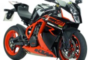 19259La KTM RC8 se pasa a la suavidad sin perder fuerza