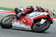 17144Giugliano se hace con la victoria en Alemania en Superstock 1000