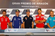 18321Stoner, Lorenzo, Bautista, Barberá y Rossi en la rueda de prensa Motorland