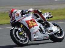 Marco Simoncelli probó ayer la Honda RC213V en Japón