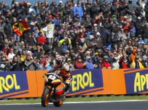 Marc Márquez deslumbra en Phillip Island con su remontada