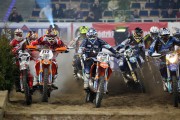 25814Taddy Blazusiak imparable en el SuperEnduro 2012 de Polonia