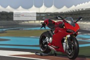 33841Una Ducati de cuatro aros