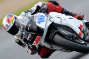 39301Lowes gana la carrera de Supersport en Donington Park