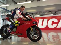 Vídeo: Ducati 1199 Panigale vs BMW S1000RR y Aprilia RSV4