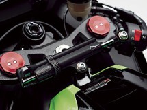 La Kawasaki Ninja ZX-10R 2013 tendrá amortiguador de dirección electrónico