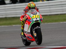 Jorge Lorenzo triunfa en MotoGP Misano en una carrera rarísima