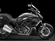 La Ducati Diavel Strada sigue maravillando al sector