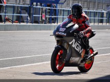 Espargaró y Viñales dominan el día 2 de test Moto3 y Moto2 en Jerez
