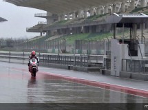 Día 2 de test MotoGP CRT en Sepang con problemas técnicos y lluvia