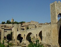 Besalú, un pueblo anclado en la Edad Media