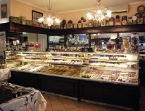 Pastelería Castelnuovo, fundada en 1945