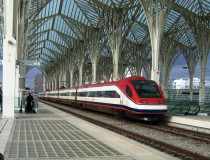 Cómo llegar a Portugal desde España: en avión, en tren, en bus o en coche.