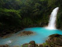 El río Celeste, un estímulo para los sentidos
