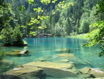 Blausee, el lago más azul de Suiza
