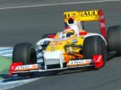 Fernando Alonso vuela en Jerez