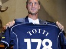 Francesco Totti amplió su contrato con la Roma
