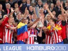 Europa League: el Atlético de Madrid se proclama campeón con un afortunado gol de Forlán