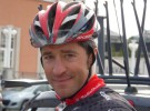 El ciclista Chechu Rubiera anuncia su retirada para el final de la temporada