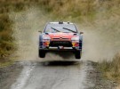 Rally de Gran Bretaña: Loeb y Solberg se jugarán el triunfo tras el abandono de Ogier por accidente