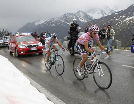 Giro de Italia 2011: Contador cede el triunfo a Rujano y vuelve a ganar ventaja en la general