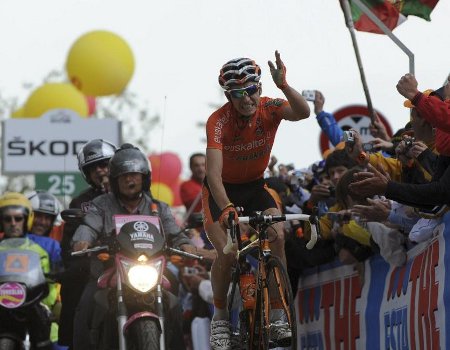 Giro de Italia 2011: brillante victoria de Igor Antón en la cima de Zoncolan