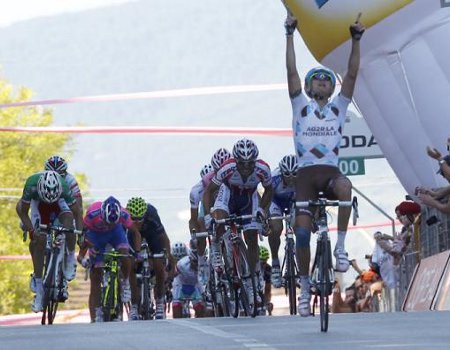 Giro de Italia 2011: el francés Gadret birla la victoria a los españoles de Katusha