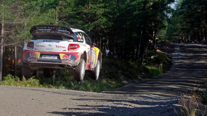 Rally de Finlandia: Loeb lidera tras los primeros tramos, Hirvonen pierde sus opciones y Sordo es sexto