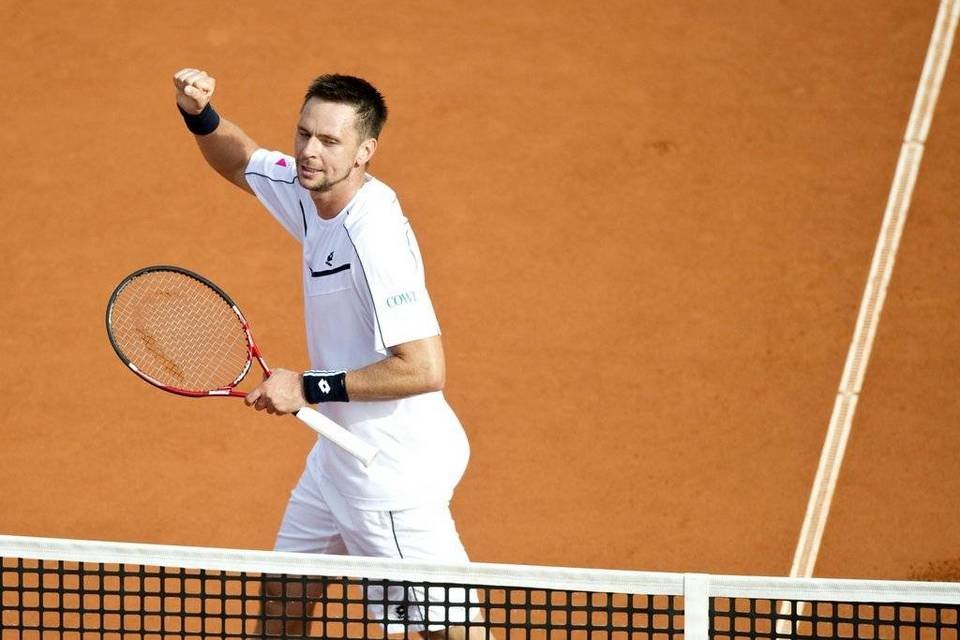 Söderling vence a David Ferrer y captura título de Bastad