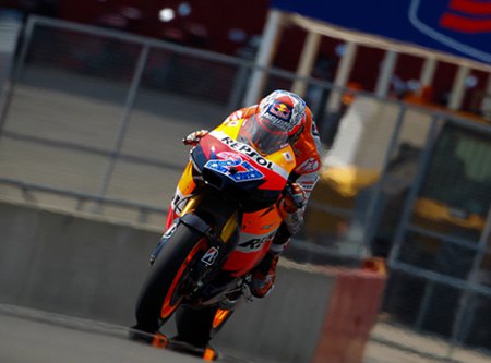 GP de Italia de motociclismo 2011: las poles en Muggelo fueron para Stoner, Márquez y Zarco