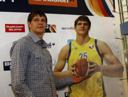 NBA: Timofey Mozgov y Chris Quinn desembarcan en el Khimki