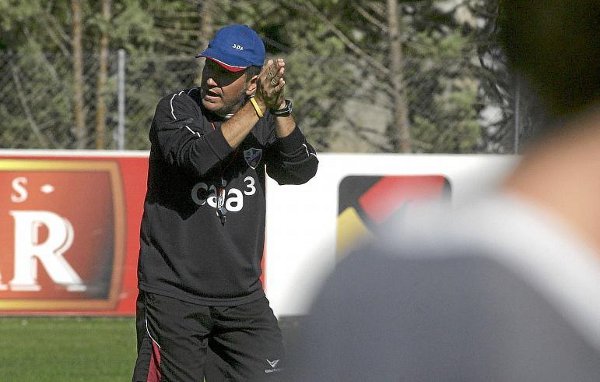 Angel Royo deja de ser entrenador del Huesca