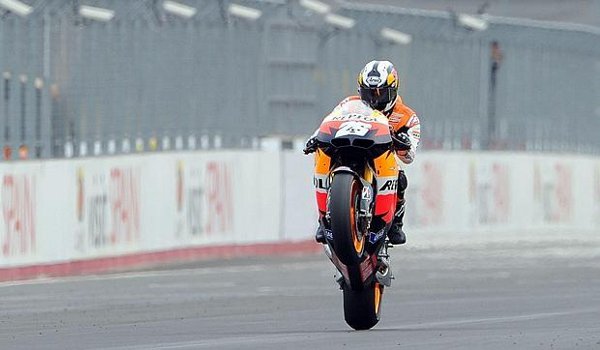 GP de Japón de motociclismo 2011: victorias para Dani Pedrosa, Andrea Ianonne y Johann Zarco