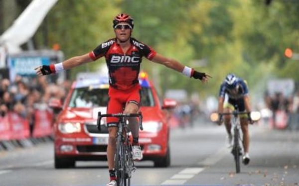 París-Tours 2011: victoria para el belga Greg Van Avermaet (BMC)