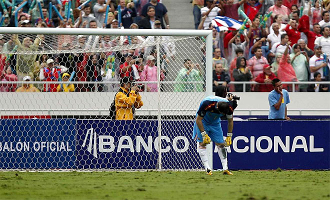 Costa Rica – España: Villa salva un partido desastroso para La Roja