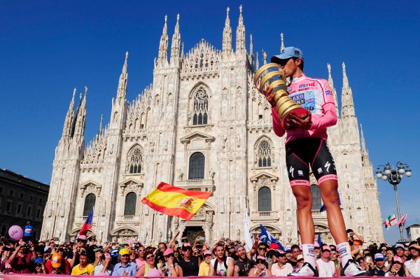 Resumen 2011 en ciclismo: el Giro de Contador, el Tour de Evans, la Vuelta de Cobo, el Mundial de Cavendish, y el año de Gilbert