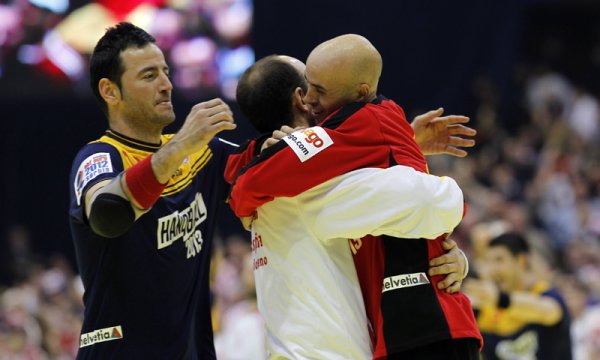 Europeo de balonmano 2012: España gana a Croacia por 24-22 y acaricia las semifinales