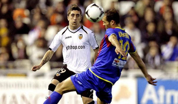 Copa del Rey 2011/12: el Valencia golea al Levante y prácticamente sentencia